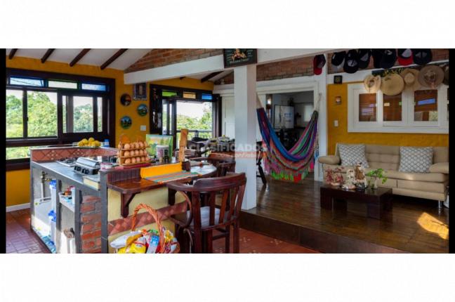 Fincas y Casas Campestres, Venta en La Buitrera