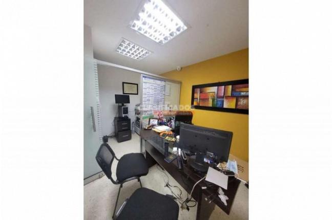 Oficinas y Consultorios, Alquiler, Centro Ccial Santiago - $1.950.000