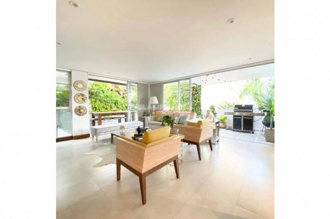 Apartamentos, Venta en Santa Mónica Norte