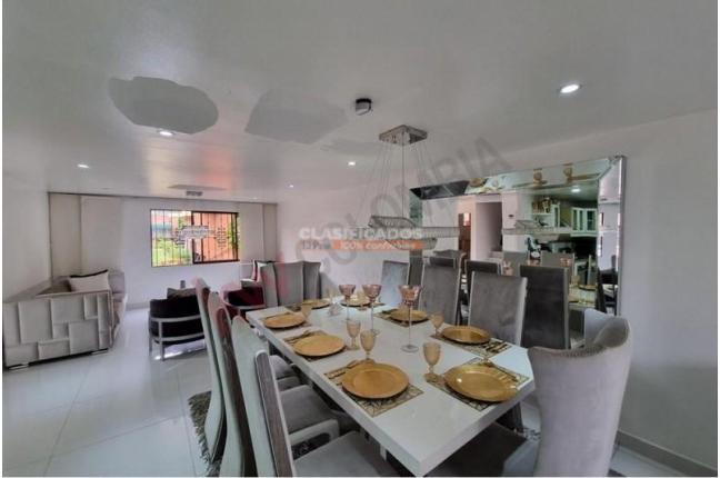 Casas, Venta en La Hacienda