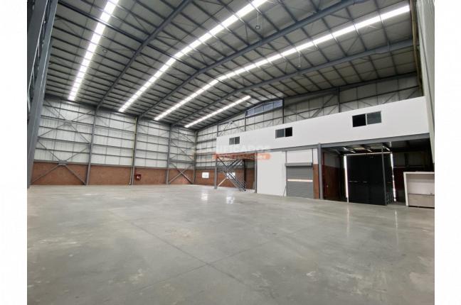 Locales y Bodegas, Alquiler en Yumbo