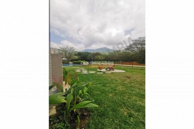 Apartamentos, Venta en Yumbo