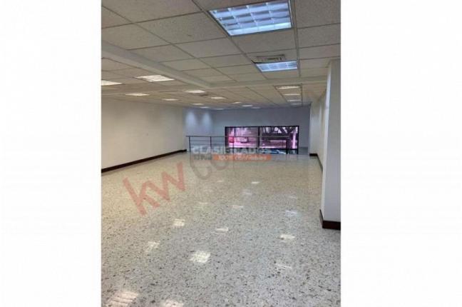 Locales y Bodegas, Alquiler en Capri