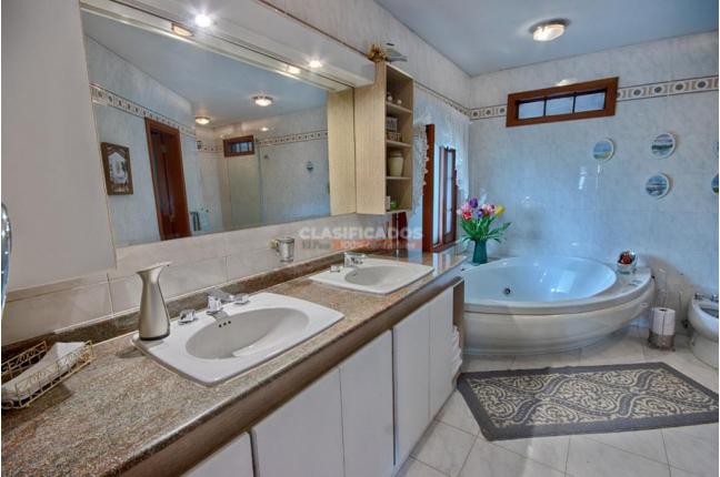 Fincas y Casas Campestres, Venta, Yumbo - $2.100.000.000