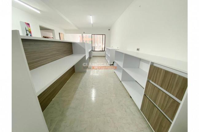 Casas, Alquiler, Versalles - $24.000.000