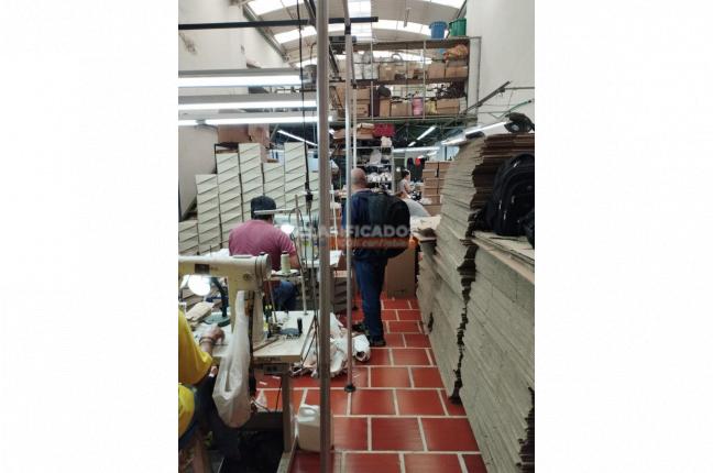 Locales y Bodegas, Alquiler, Bretaña - $6.500.000