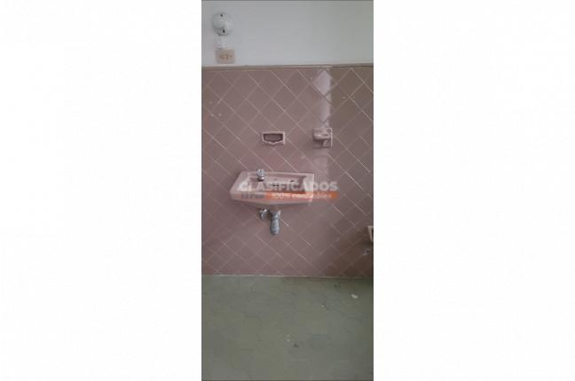 Locales y Bodegas, Venta, Tequendama - $1.600.000.000