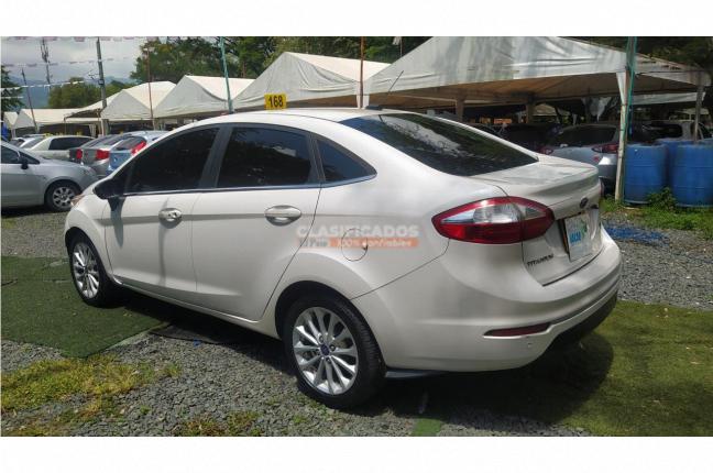 Ford Fiesta 2017 - $52.000.000