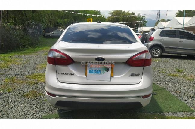 Ford Fiesta 2017 - $52.000.000