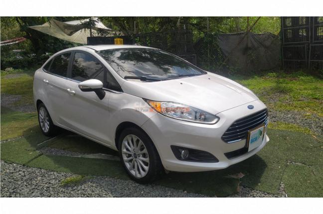 Ford Fiesta 2017 - $52.000.000