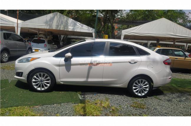 Ford Fiesta 2017 - $52.000.000