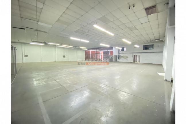 Locales y Bodegas, Alquiler, Santander - $17.000.000