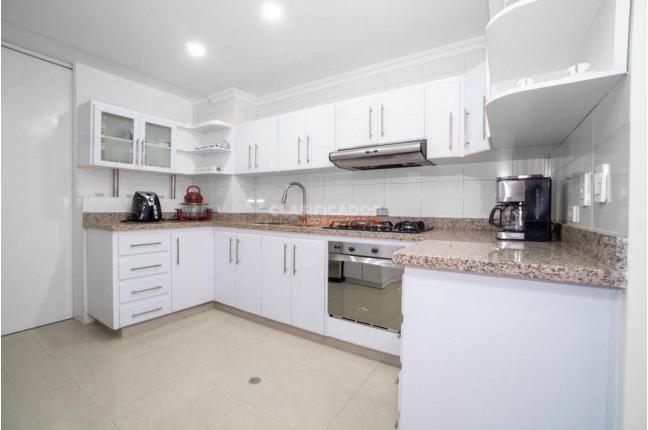 Apartamentos, Venta, Versalles - $700.000.000