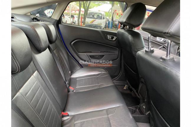 Ford Fiesta 2015 - $45.000.000