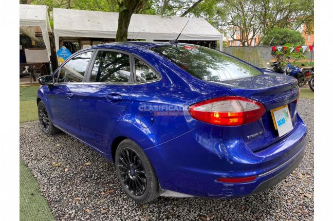 Ford Fiesta 2015 - $45.000.000