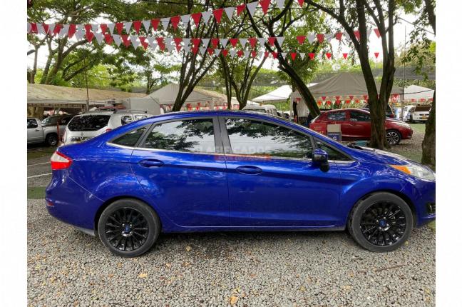 Ford Fiesta 2015 - $45.000.000