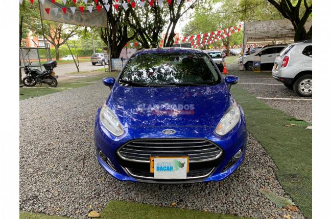 Ford Fiesta 2015 - $45.000.000