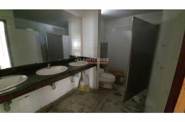 Locales y Bodegas, Alquiler, Granada - $15.000.000