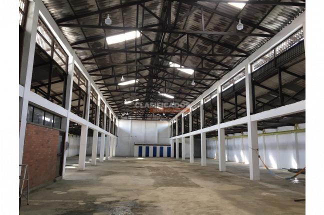 Locales y Bodegas, Venta, San Nicolás - $4.400.000.000