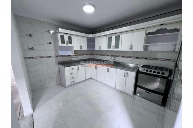 Casas, Alquiler, Samanes de Guadalupe - $1.800.000