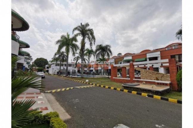 Casas, Alquiler, La Hacienda - $4.700.000