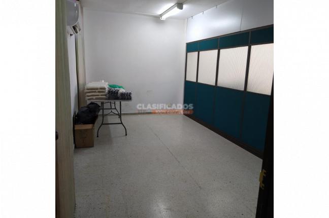 Oficinas y Consultorios, Alquiler en El Cedro