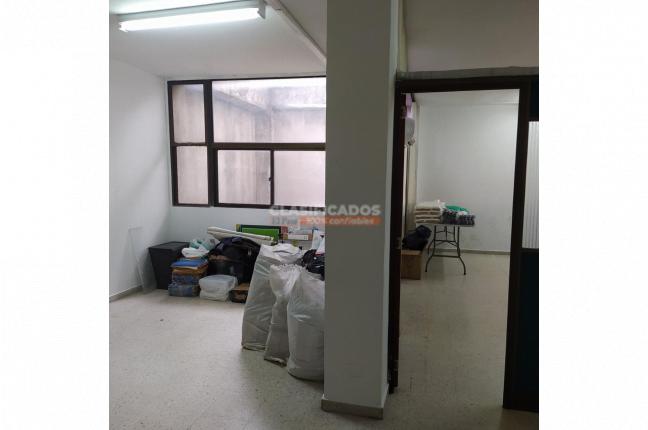 Oficinas y Consultorios, Alquiler en El Cedro