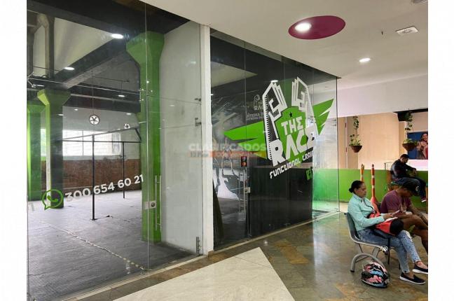 Locales y Bodegas, Venta, Centro Ccial Acuarela - $640.000.000