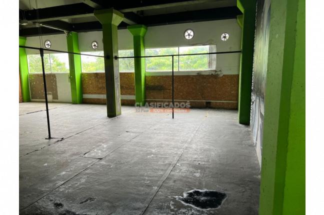 Locales y Bodegas, Venta, Centro Ccial Acuarela - $640.000.000