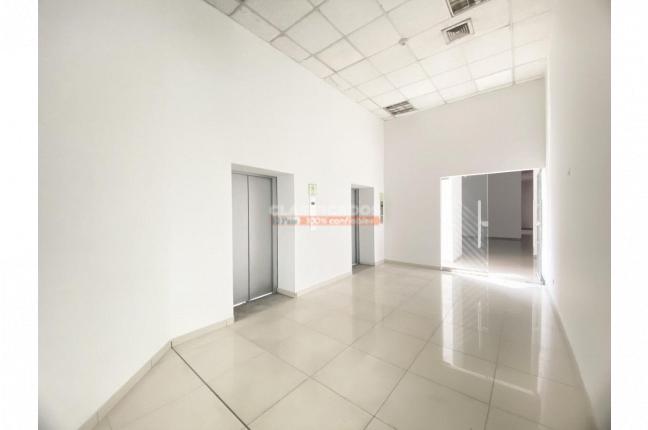 Oficinas y Consultorios, Alquiler, Ed. Alférez Real - $42.000.000