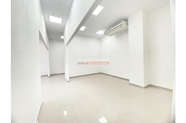 Oficinas y Consultorios, Alquiler, Ed. Alférez Real - $42.000.000