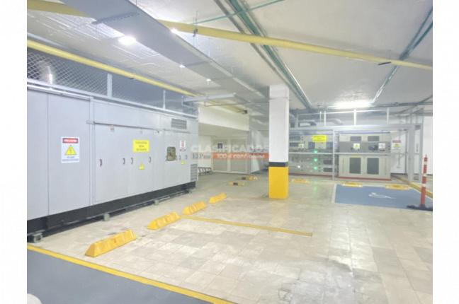 Oficinas y Consultorios, Alquiler, Ed. Alférez Real - $42.000.000