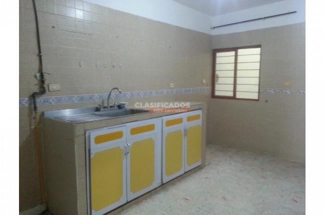 Apartamentos, Alquiler, 20 de Julio - $1.000.000