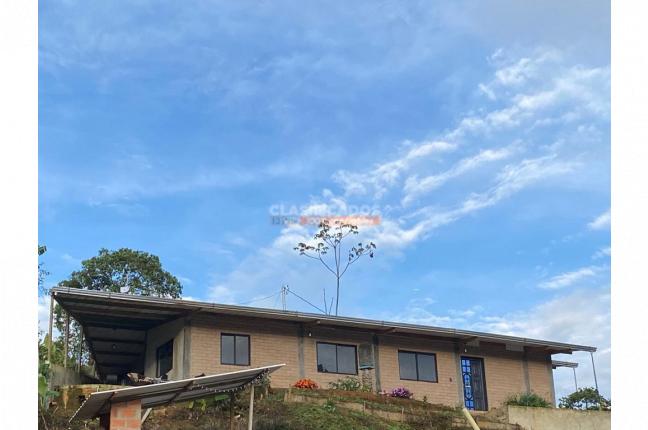 Fincas y Casas Campestres, Venta en Buga