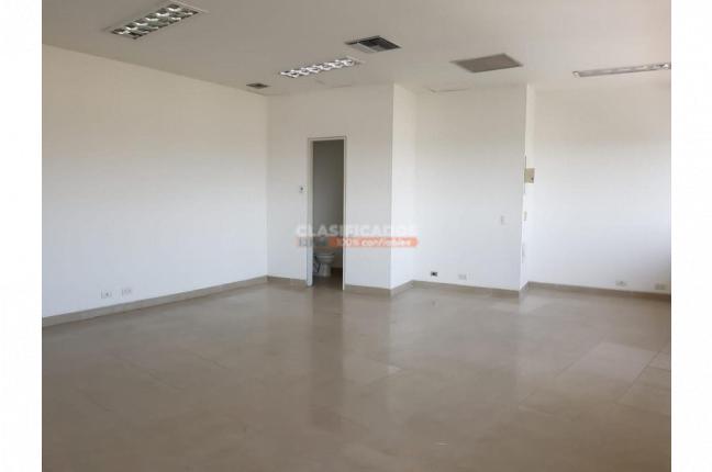 Locales y Bodegas, Alquiler, Centro Ccial. Unicentro - $4.800.000