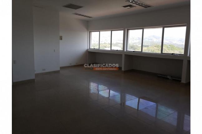 Locales y Bodegas, Alquiler, Centro Ccial. Unicentro - $4.800.000