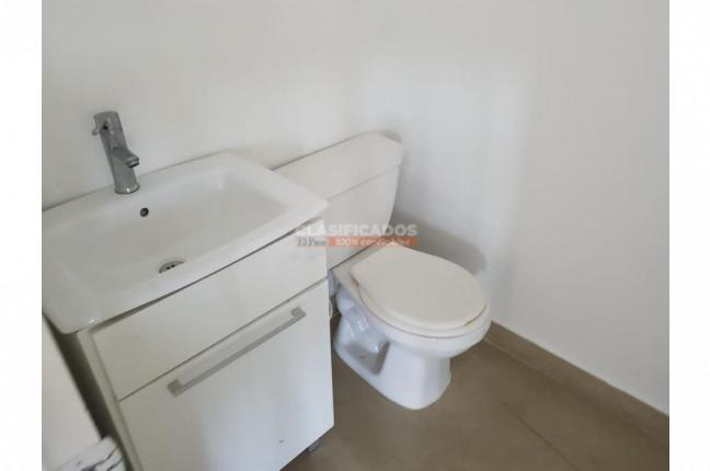 Locales y Bodegas, Alquiler, Centro Ccial. Unicentro - $4.800.000