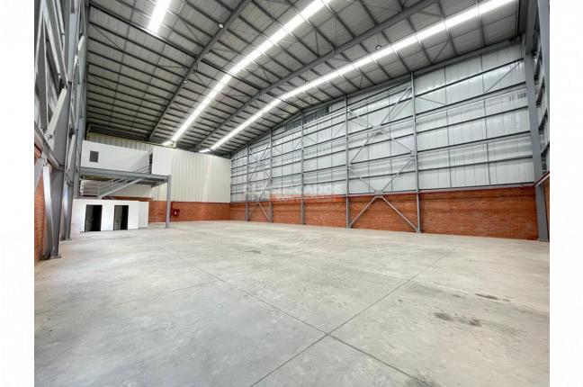 Locales y Bodegas, Venta en Yumbo