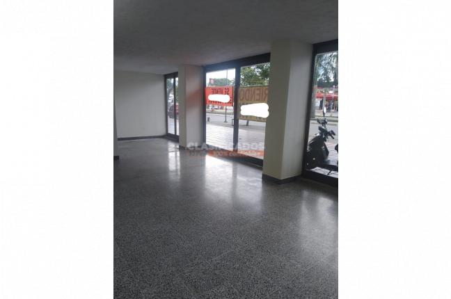 Locales y Bodegas, Venta, Versalles - $1.300.000.000