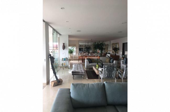 Apartamentos, Venta en Arboleda