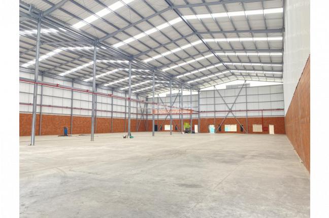 Locales y Bodegas, Alquiler en Yumbo