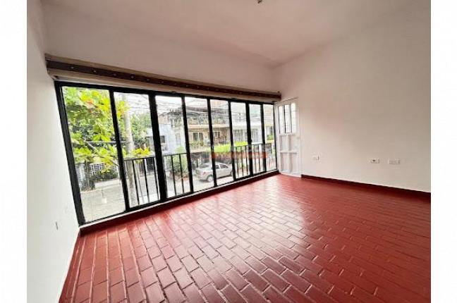 Apartamentos, Alquiler, Paseo de los Almendros - $900.000