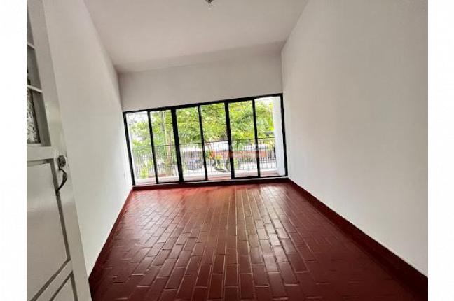 Apartamentos, Alquiler, Paseo de los Almendros - $900.000