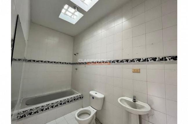 Apartamentos, Alquiler, Paseo de los Almendros - $900.000