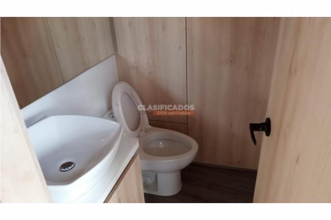 Oficinas y Consultorios, Alquiler en Centenario