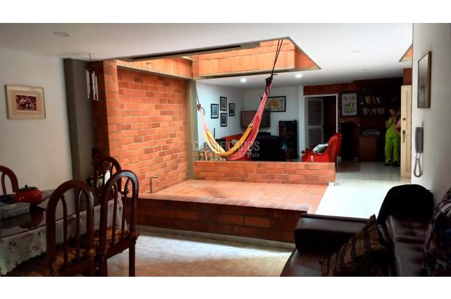 Edificios, Venta en Seminario