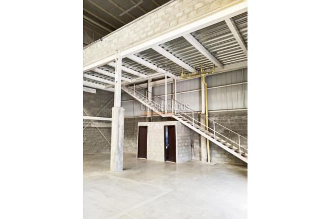 Locales y Bodegas, Alquiler, Yumbo - $17.000.000