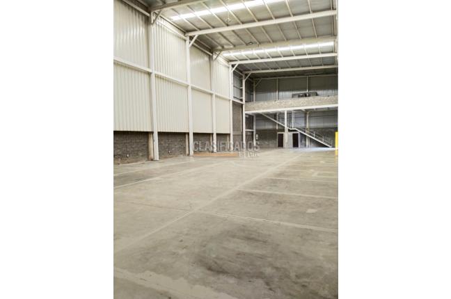 Locales y Bodegas, Alquiler, Yumbo - $17.000.000