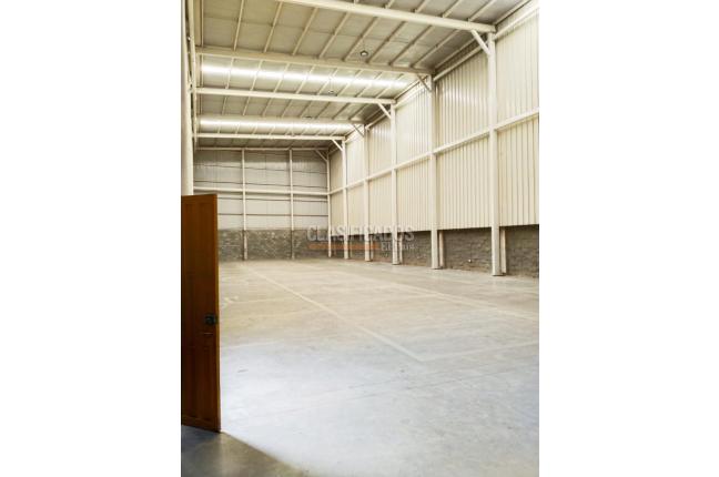 Locales y Bodegas, Alquiler, Yumbo - $17.000.000