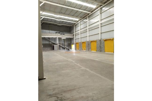 Locales y Bodegas, Alquiler, Yumbo - $17.000.000